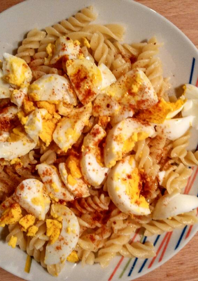 Una foto de Macarrones á feira