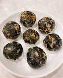 Cơm nắm rong biển