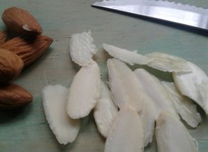 Una foto de Almendras fileteadas