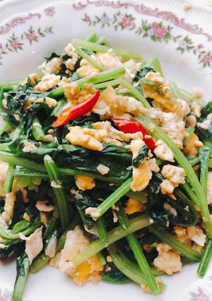 รูปของ ปวยเล้งผัดไข่