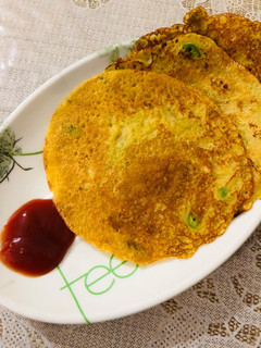 बेसन का चीला (Besan ka cheela recipe in hindi) रेसिपी मुख्य फोटो
