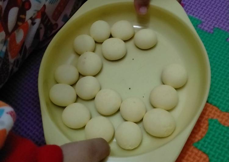 Egg biskuit (tamago boro)