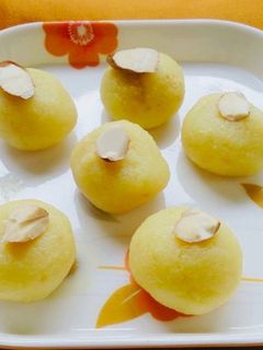मलाई पेड़ा (Malai peda recipe in Hindi) रेसिपी मुख्य फोटो