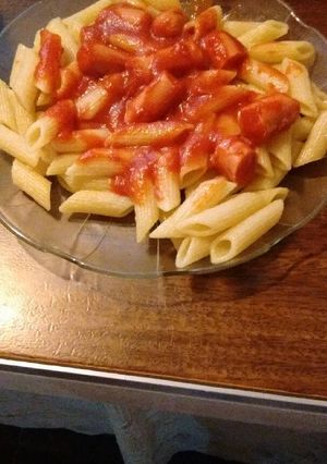 Una foto de Fideos mostacholes con salsa roja