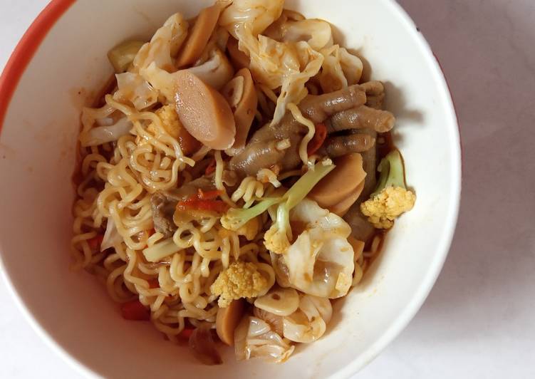 Indomie nyemek ala anak kos