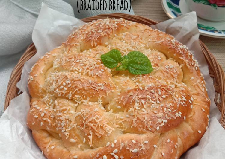 73. Challah (Braided Bread)