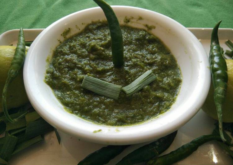 Recipe of Fresh green garlic chutney in 24 Minutes at Home