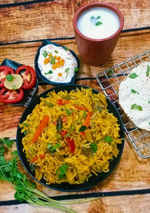 A picture of Vegetable Pulao Restaurant Style.