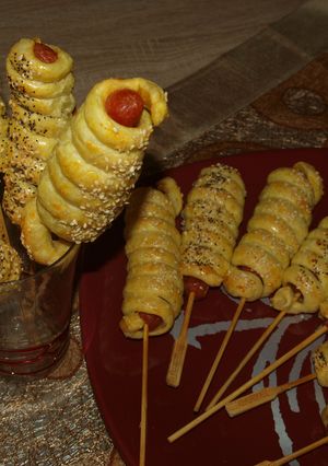 Φωτογραφία της συνταγής "Corn" dogs με λωρίδες σφολιάτας
