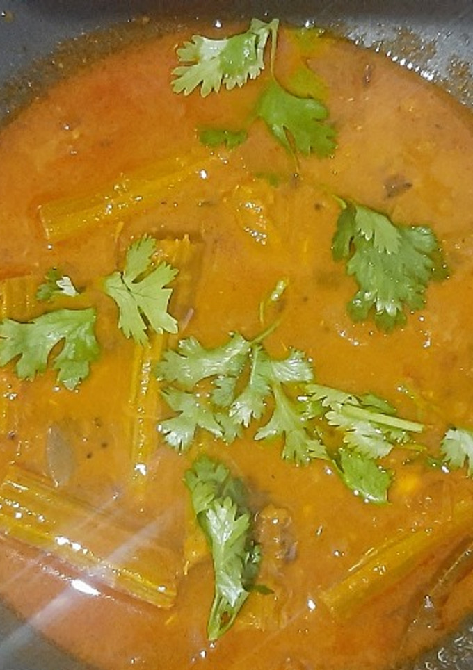 முருங்கைக்காய் பொரிச்ச குழம்பு செய்முறை முக்கிய புகைப்படம்