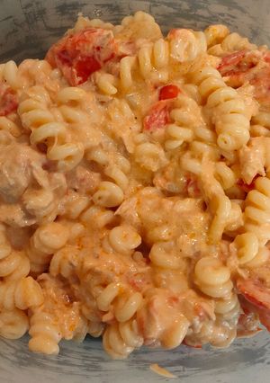 Foto di Pasta con pomodorini,tonno e philadelphia 🌈