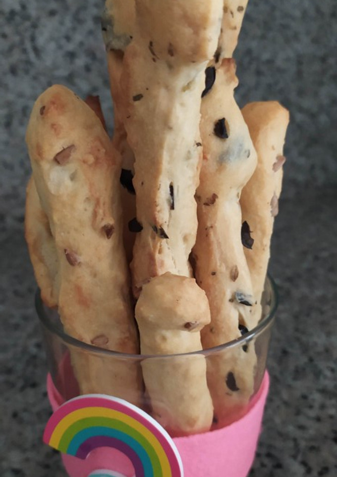 Una foto de Bastones con pipas Bastones con Olivas negras