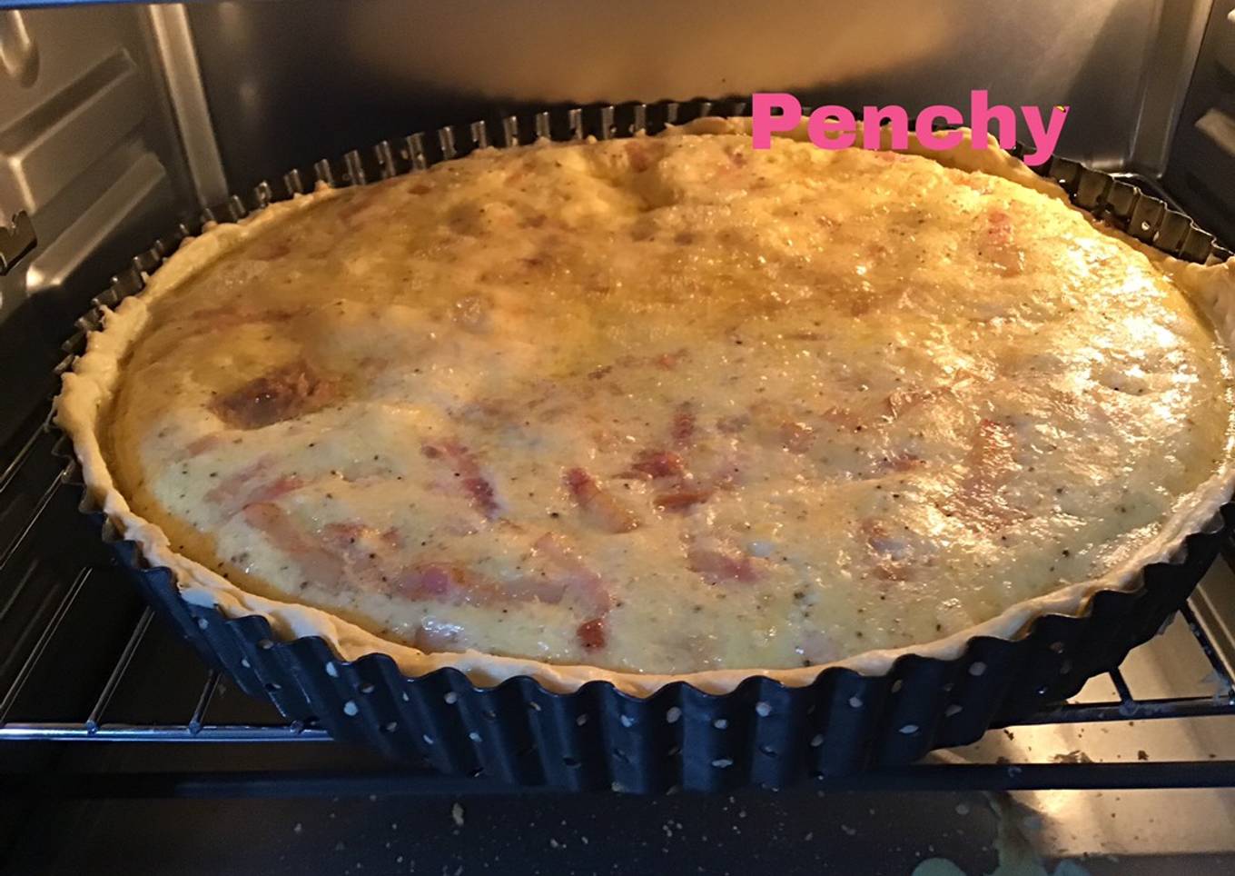 Quiche de atún y bacon ahumado, en molde perforado