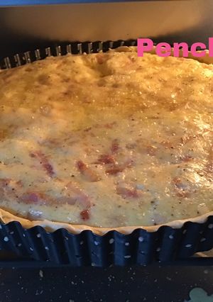 Una foto de Quiche de atún y bacon ahumado, en molde perforado