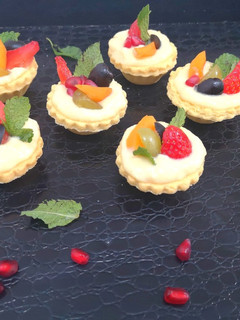 A picture of Fruit Tarts.