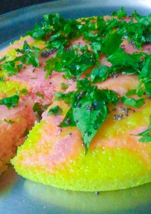 A picture of Marble rava dhokla.