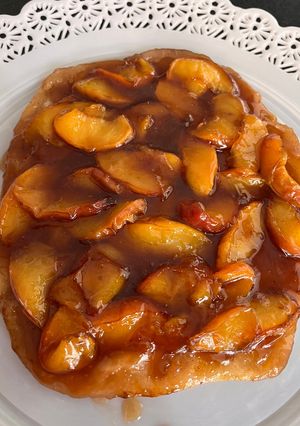 Una foto de Tarta tatin de durazno