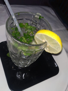 A picture of Mojito lemon mint mocktail.