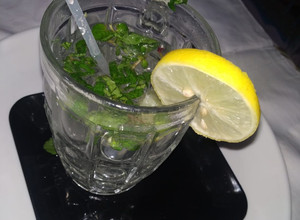 A picture of Mojito lemon mint mocktail.