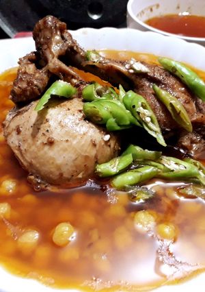 A picture of Murgh Chanay dhaba style.