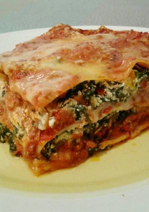 Una foto de Lasagna de espinaca y carne