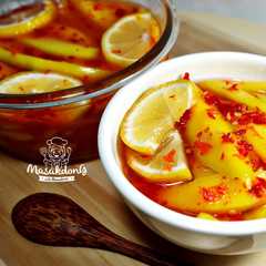 A picture of Asinan mangga tanpa cuka.