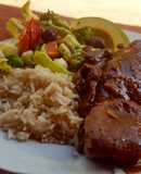 Almuerzo de corazón de vaca con arroz a la coca-cola