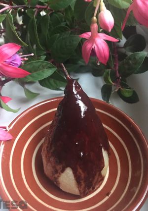 Una foto de Poires a la Belle HélènePeras a la Bella Helena