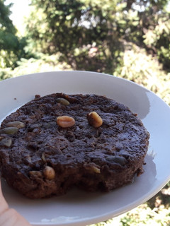 Una foto de Mugcake sin sentido