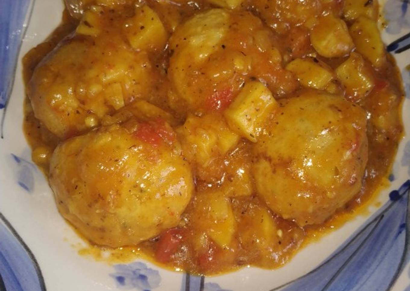 Albóndigas de pollo estofadas