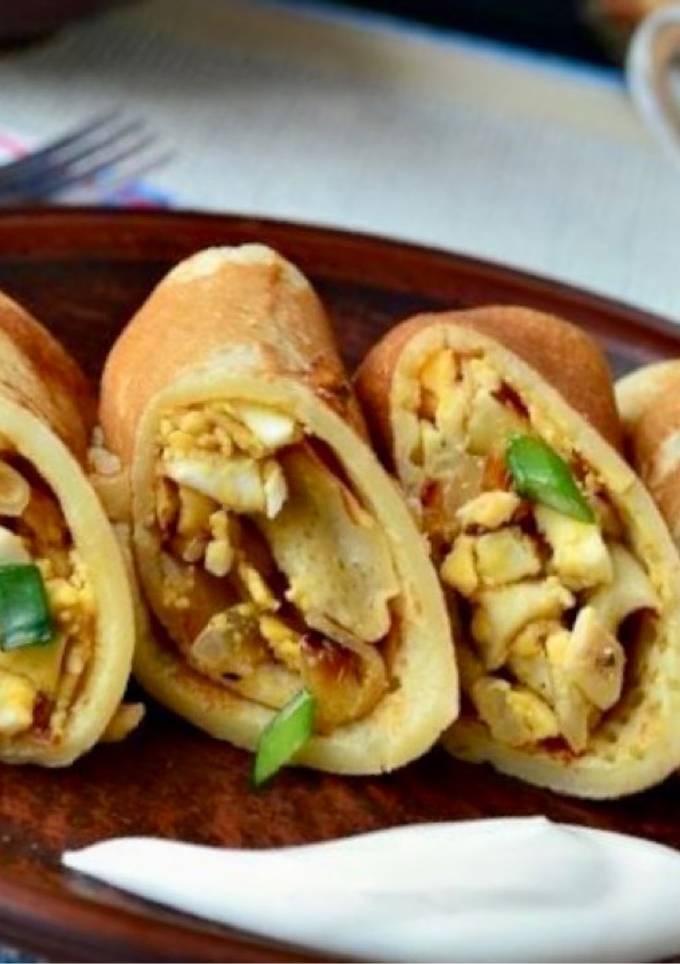 Блинчики с яйцами и луком