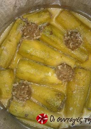 A picture of Stuffed zucchini.