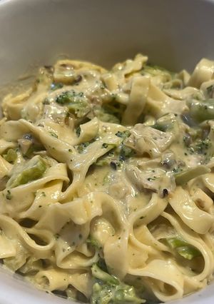 Una foto de Fideos a la Crema con Brócoli