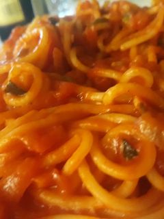 Una foto de Spaguettis con sofrito de verduras