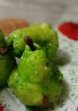 કાજુ જામફળ (Kaju Jamfal Recipe In Gujarati) રેસીપી મુખ્ય ફોટો