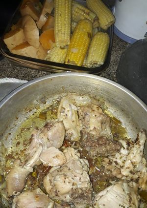 Una foto de Pollo con semillas de Chía y verduras