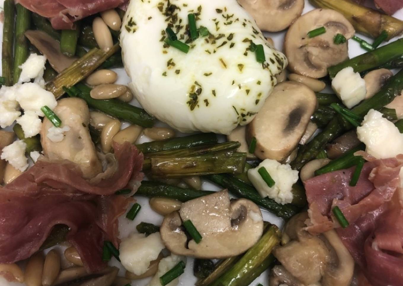 99. Salteado de espárragos con champiñones (principal verdura)