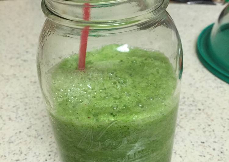 Simple Way to Prepare Homemade Green Smoothie