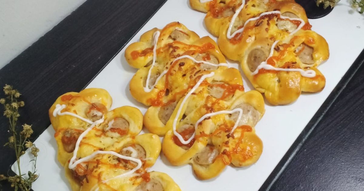 Resep Caterpillar Sausage Bread / Roti Sosis oleh Annisa Jayanti - Cookpad