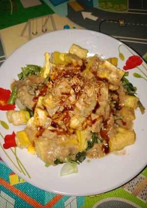 Foto resep Lontong Tahu Pecel