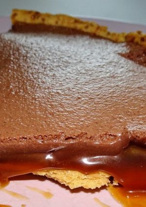Une photo de Tarte caramel au "beurre" salé/chocolat (vegan)