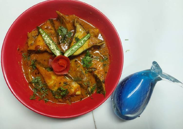 Steps to Make Quick Simple fish curry