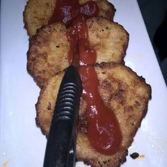 A picture of Aloo tikki.