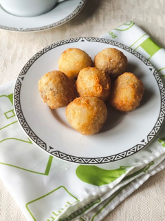 Foto resep Jemblem/Misro (Singkong Isi Gula Merah)