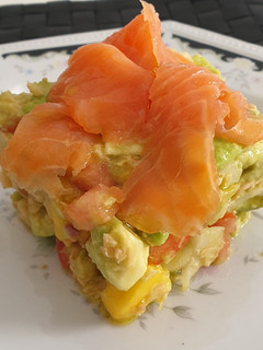 Una foto de Ensalada de salmón