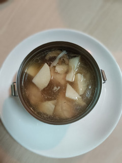 香菇鮮筍燉雞腿肉 的食譜成品照片