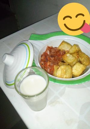 A picture of Soy bean cake(awara).