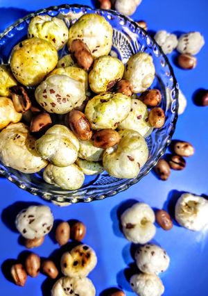 A picture of Masala Peanut and Makhana.