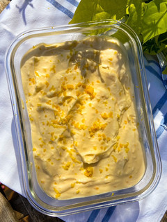 Una foto de 💛🍋Tiramisú DE Limón🍋💛