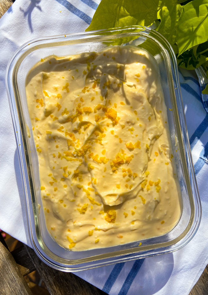 Una foto de 💛🍋Tiramisú DE Limón🍋💛